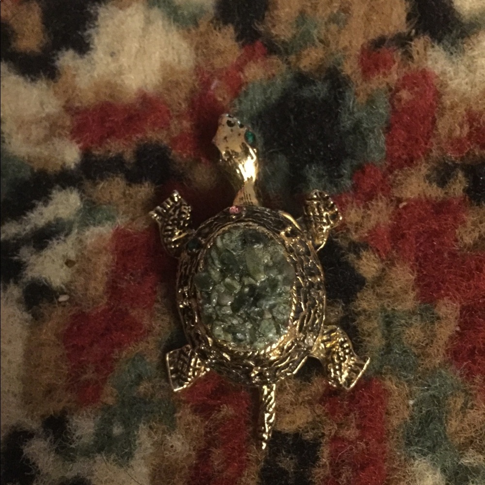 Brooch